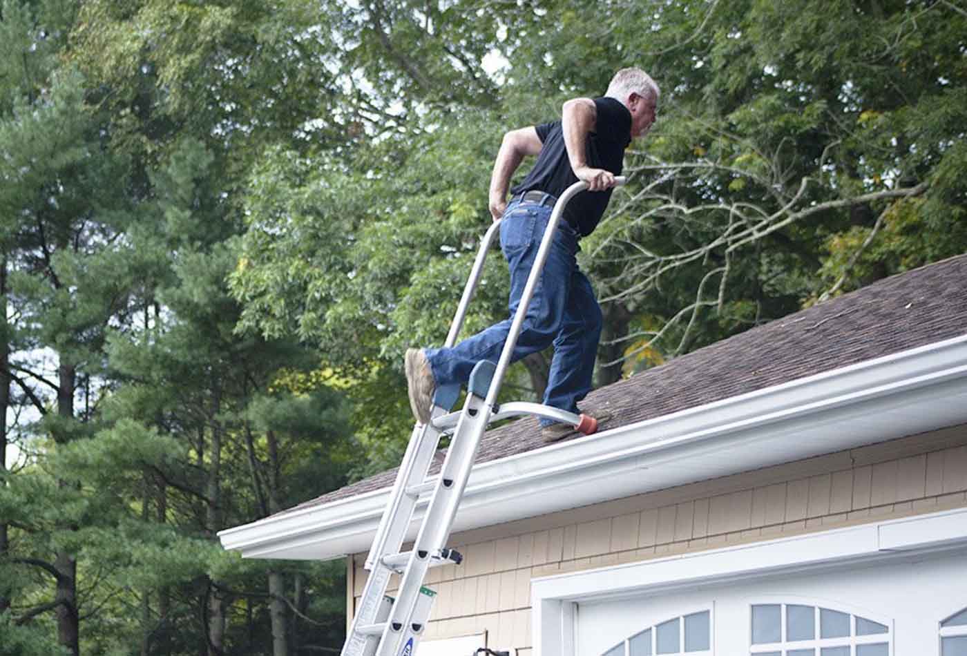 extension ladder roof stabilizer 